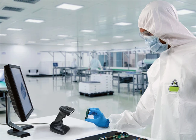 cleanroom photography website hands free scanning 4x3 3600.jpg.imgw.1200.1200